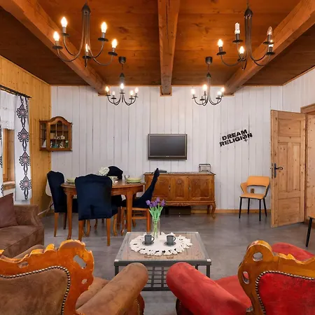 Дом отдыха Spacious House For Families In The Mountains By Renters Щирк