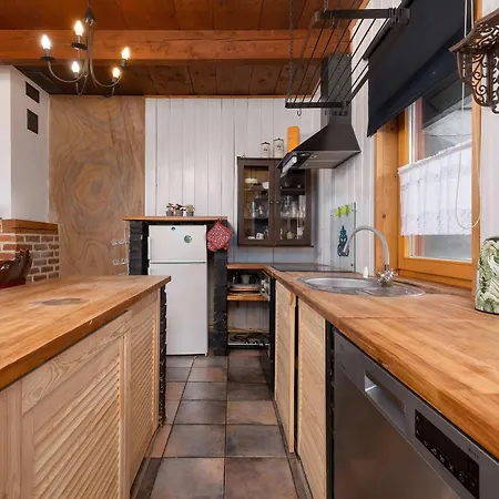 Spacious House For Families In The Mountains By Renters 펜션