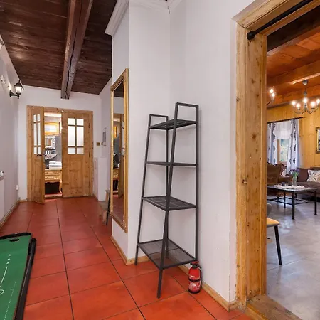 Spacious House For Families In The Mountains By Renters