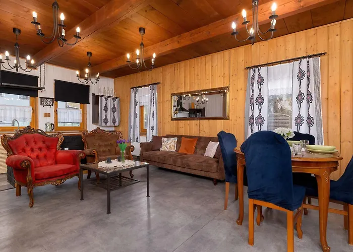 Spacious House For Families In The Mountains By Renters שצ'צ'ירק