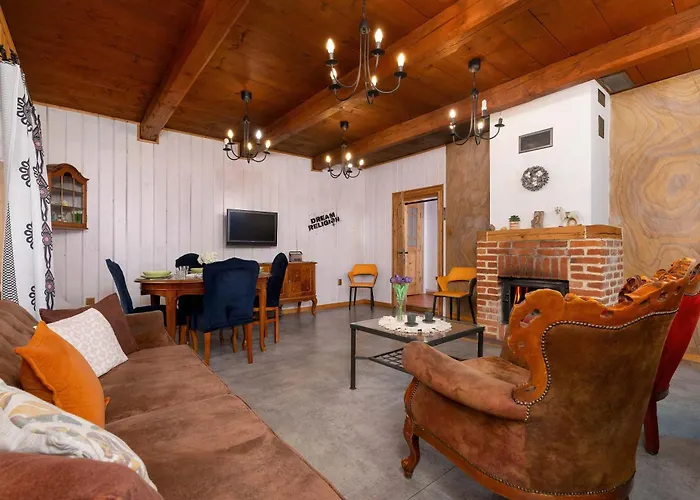 Spacious House For Families In The Mountains By Renters שצ'צ'ירק