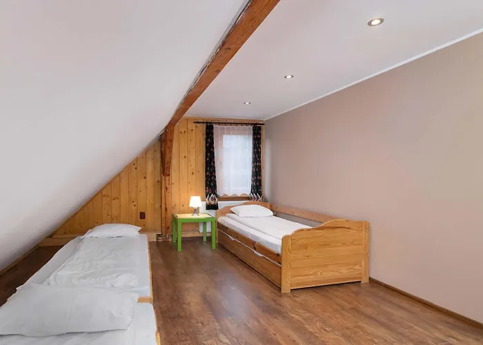 Spacious House For Families In The Mountains By Renters בית נופש שצ'צ'ירק